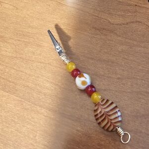 Multifunctional Clip With Citrine And Carnelian Beads